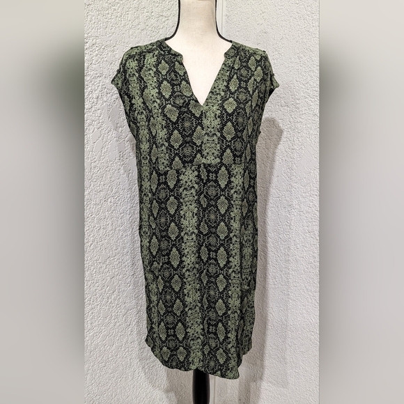 ANTHROPOLOGIE Size XS Green & Black Snake Print Rachel Tunic Dress w/Pockets - Picture 1 of 11